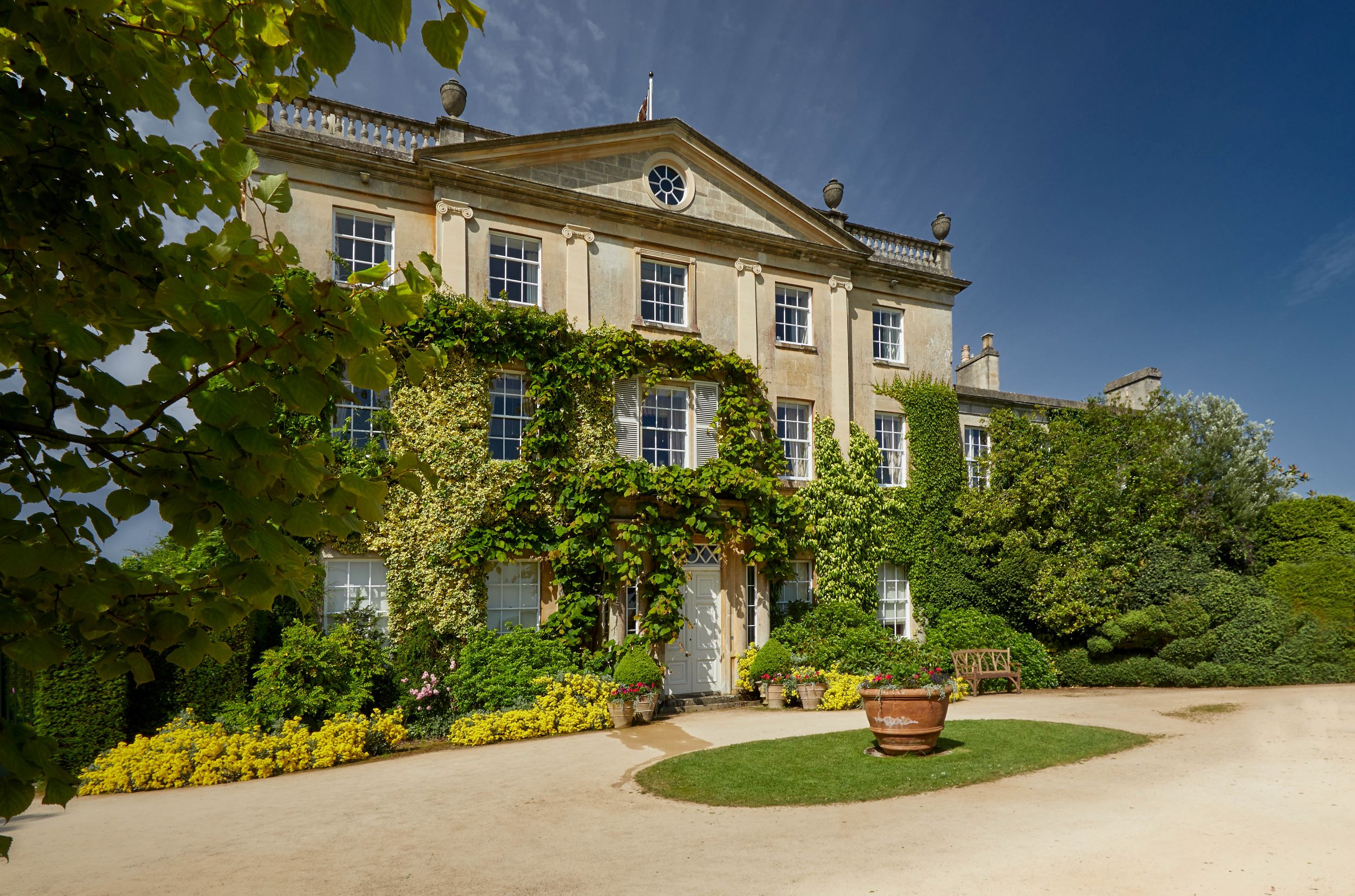 HIghrove House ©Little Bird Photography